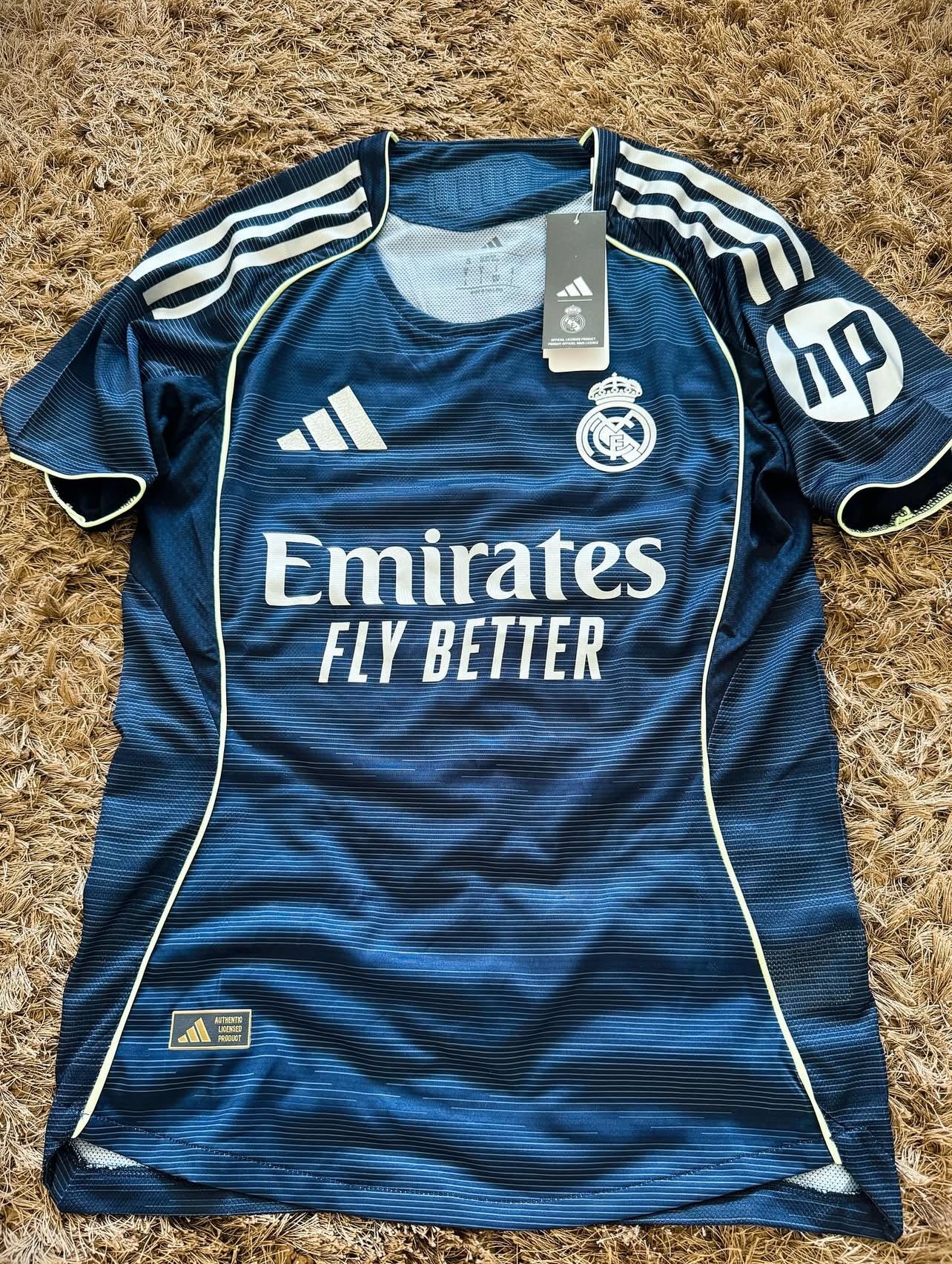 Camiseta Real Madrid 25/26 Visitante