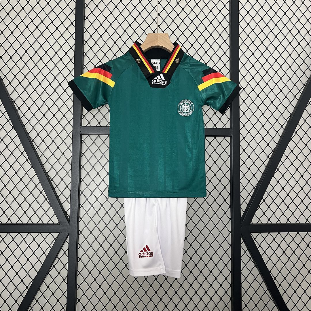 Equipación Alemania 1992 Talla Niño Visitante