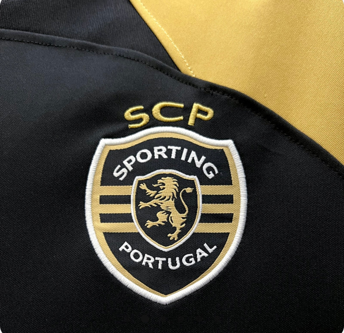 Maglia tributo allo Sporting de Portugal per Cristiano Ronaldo