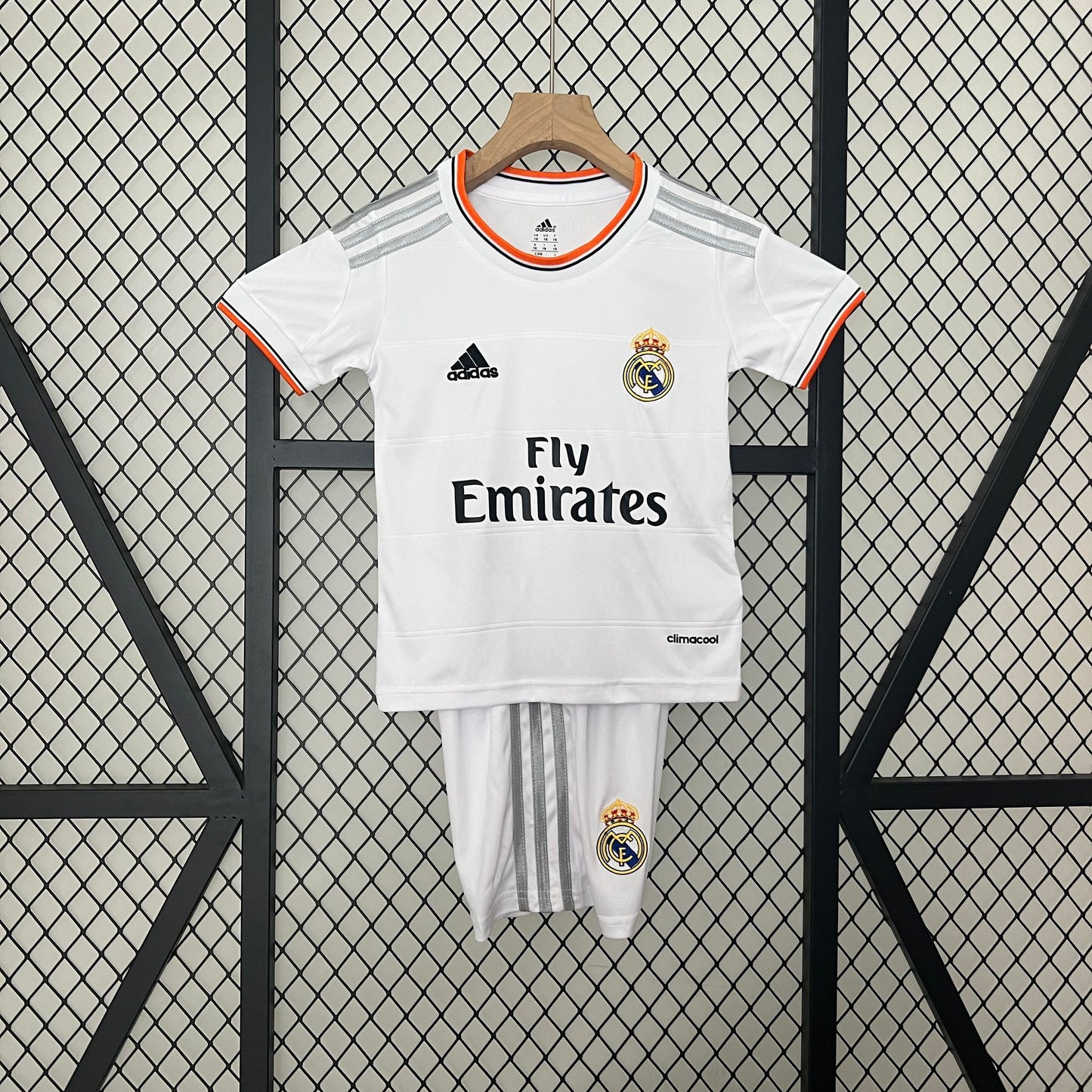 Equipación Real Madrid 13/14 Talla Niño