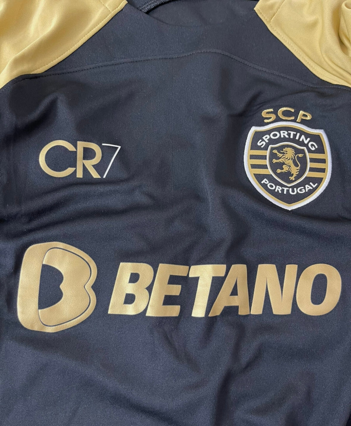 Maglia tributo allo Sporting de Portugal per Cristiano Ronaldo
