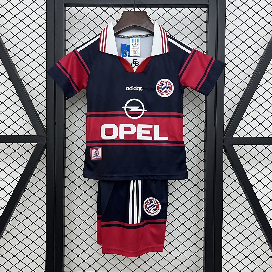 Equipación Bayern Múnich 97/99 Talla Niño