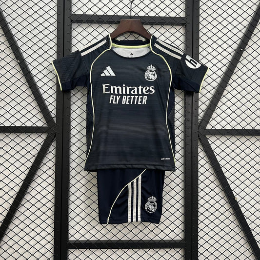 Equipación Real Madrid 25/26 Talla Niño Visitante