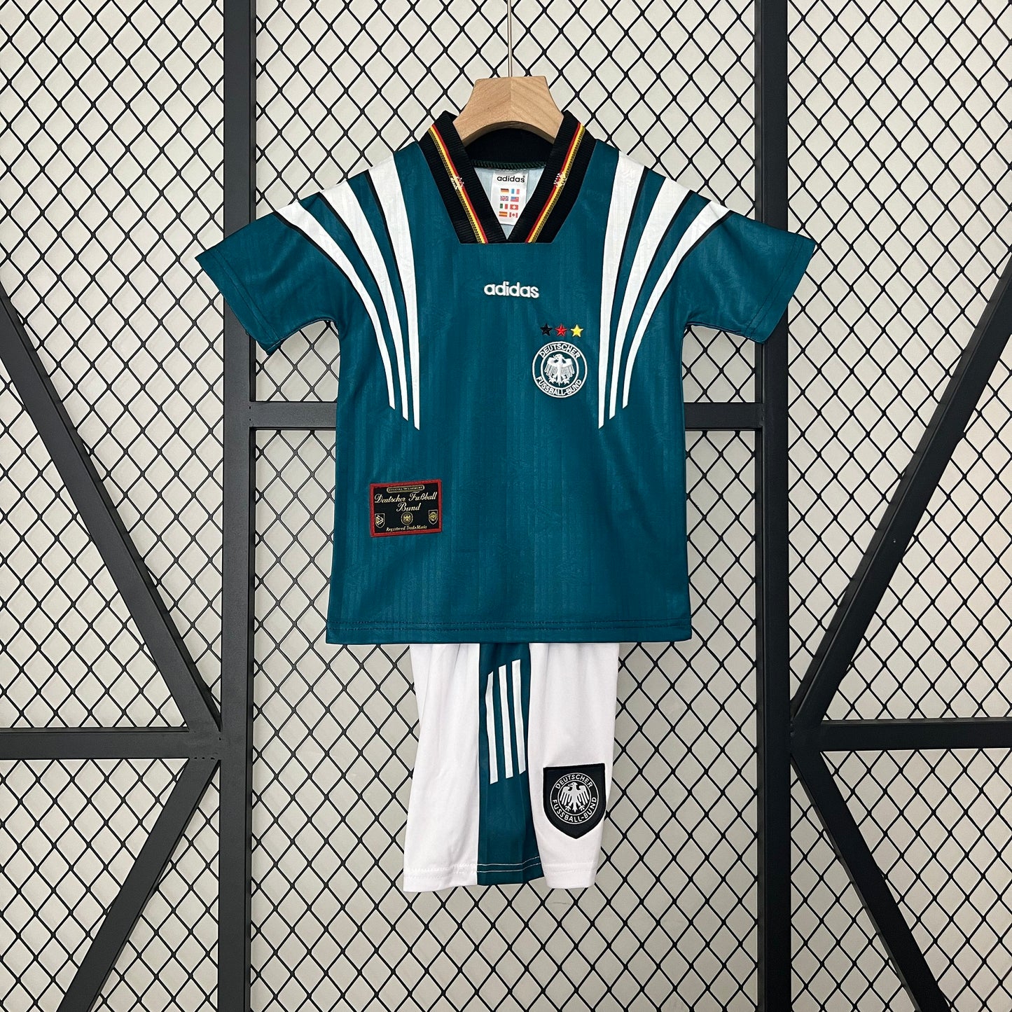 Equipación Alemania 1996 Talla Niño Visitante