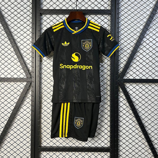 Equipación Manchester United 25/26 Talla Niño Alternativa